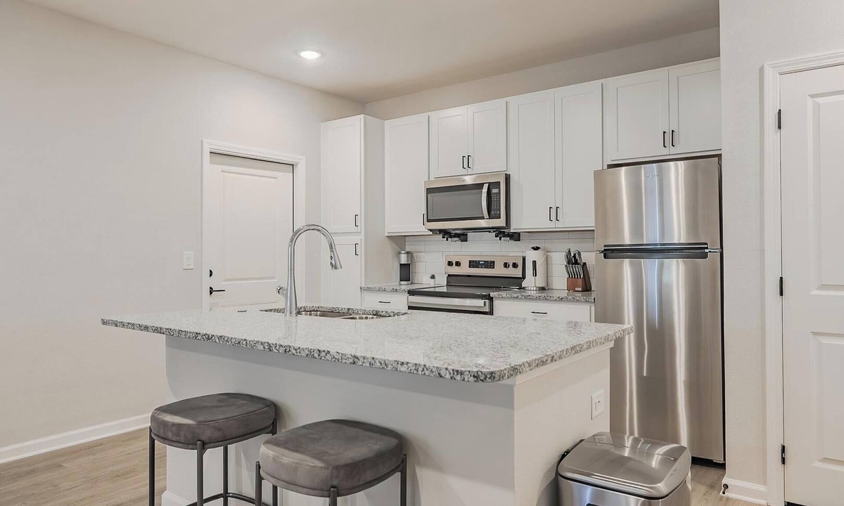 San Marcos Apartment | Landing | Stylish 1BD, Clubhouse, Pool