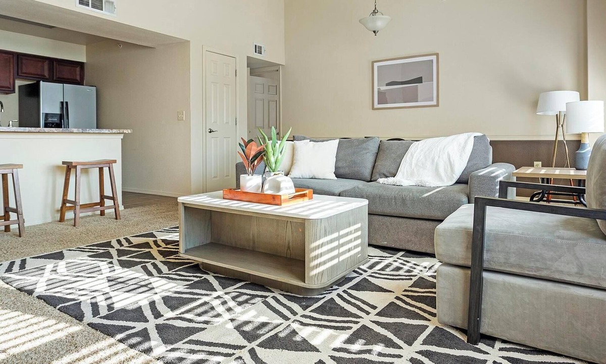 Broken Arrow Apartment | Landing | Stylish 2BD, Gym, Pool