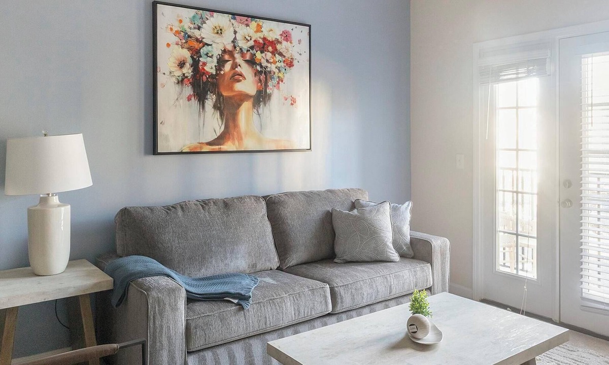 Hillsborough Apartment | Landing | Stylish 2BD, Gym, Clubhouse