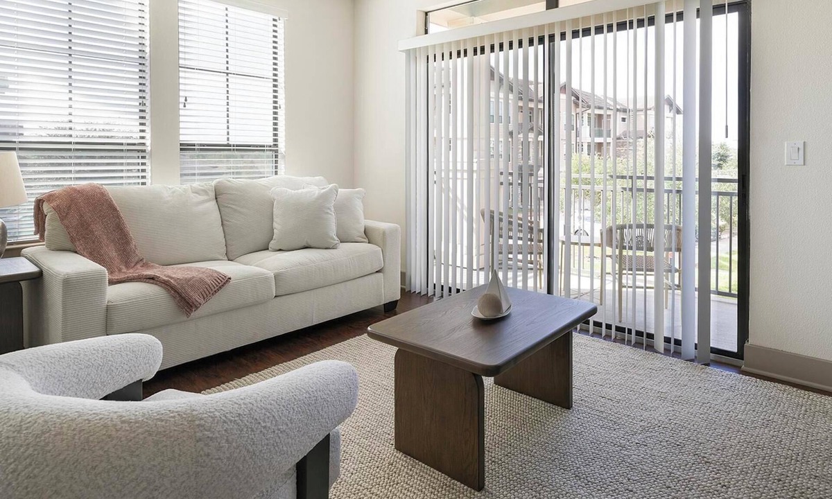 Klein Apartment | Landing | Stylish 2BD, Clubhouse, Gym