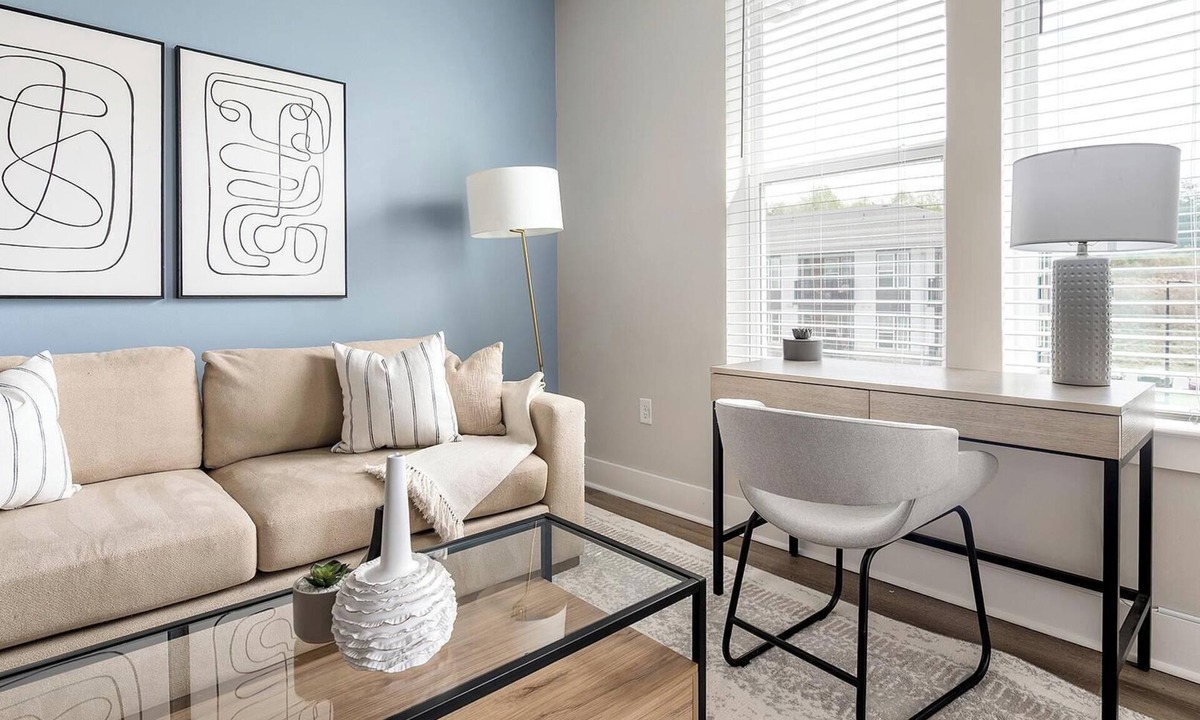 Hickory Apartment | Landing | Stylish 2BD, Gym, Yoga Studio