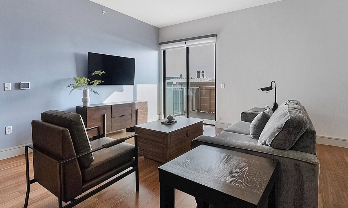 Houston Apartment | Landing | Stylish 2BD, Gym, Tennis Court