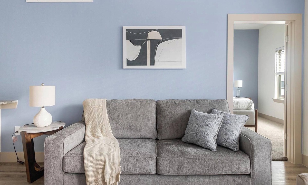 Addicks Apartment | Landing | Stylish 2BD, Gym, Yoga Studio