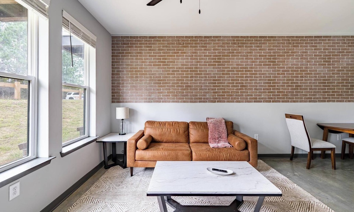 Northwest Pensacola Apartment | Landing | Stylish 2BD, Rooftop Lounge, Gym