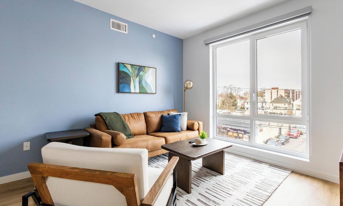 Hackensack Apartment | Landing | Stylish 2BD, Rooftop Lounge, Courtyard