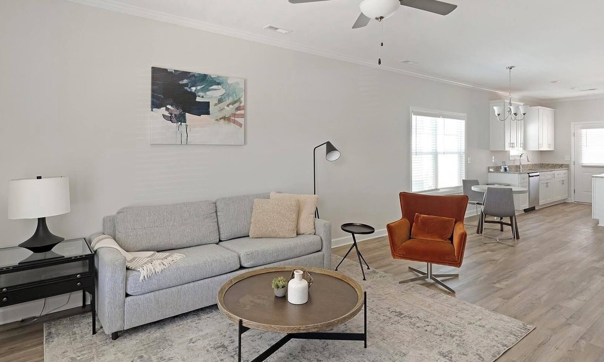 Huntsville Apartment | Landing | Stylish 2BD, Pool, Courtyard