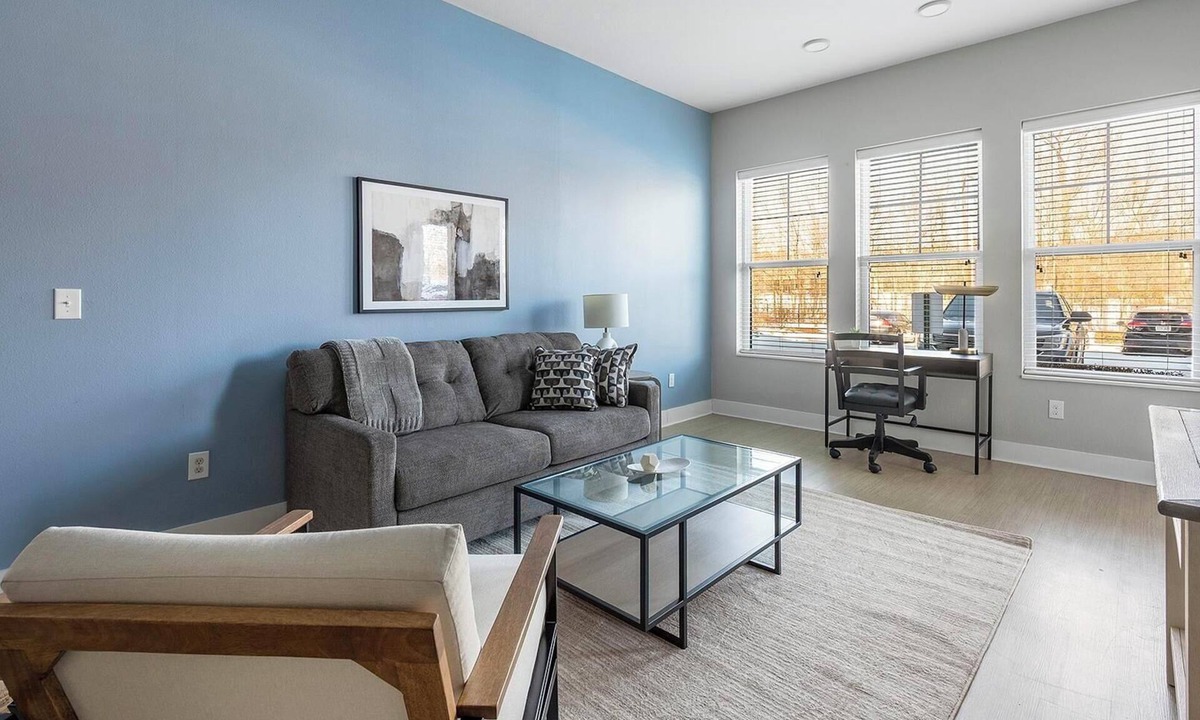 Rock Creek Apartment | Landing | Stylish 2BD, Gym, Courtyard