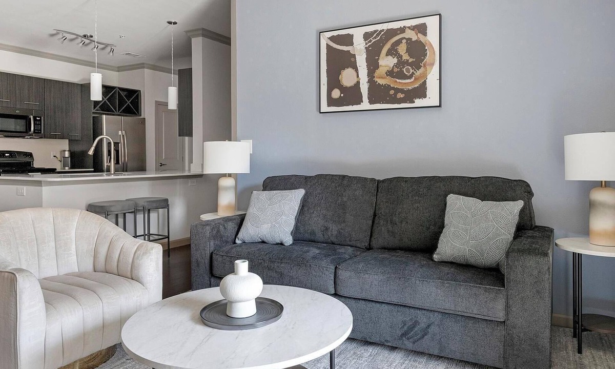 Wetmore Apartment | Landing | Stylish 2BD, Yoga Studio, Gym