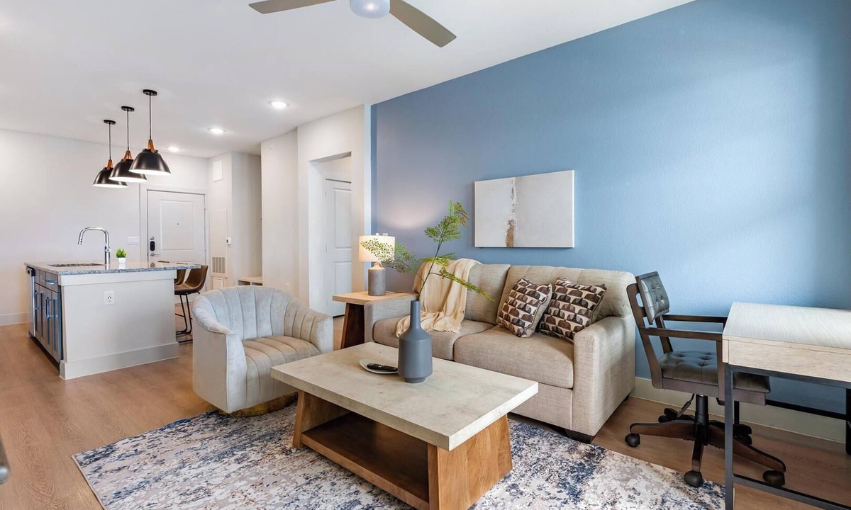 San Marcos Apartment | Landing | Stylish 2BD in La Cima