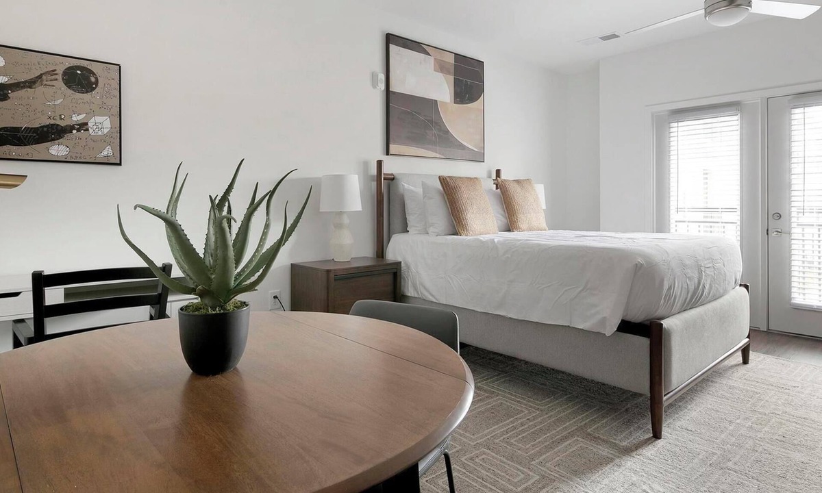 East Raleigh Apartment | Landing | Stylish Studio, Clubhouse, Yoga Studio