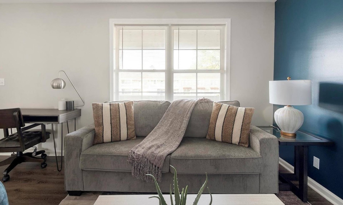 Hendersonville Apartment | Landing | Stylish 2BD, Gym, Pool