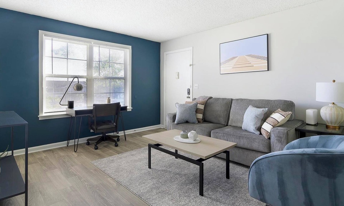 Hendersonville Apartment | Landing | Stylish 1BD, Gym, Pool