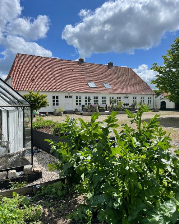 Genner Apartment | Landligt ophold på Midtgård