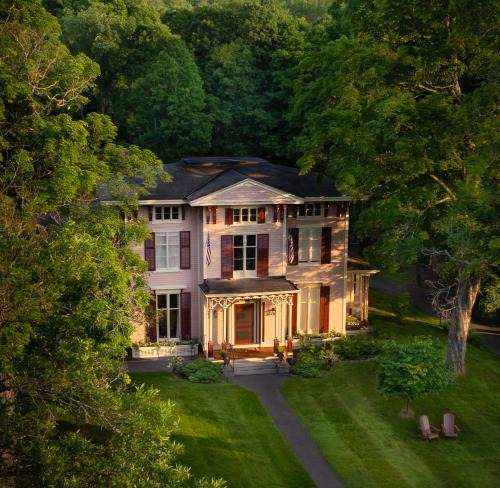 Cooperstown Bed & Breakfast | Landmark Inn