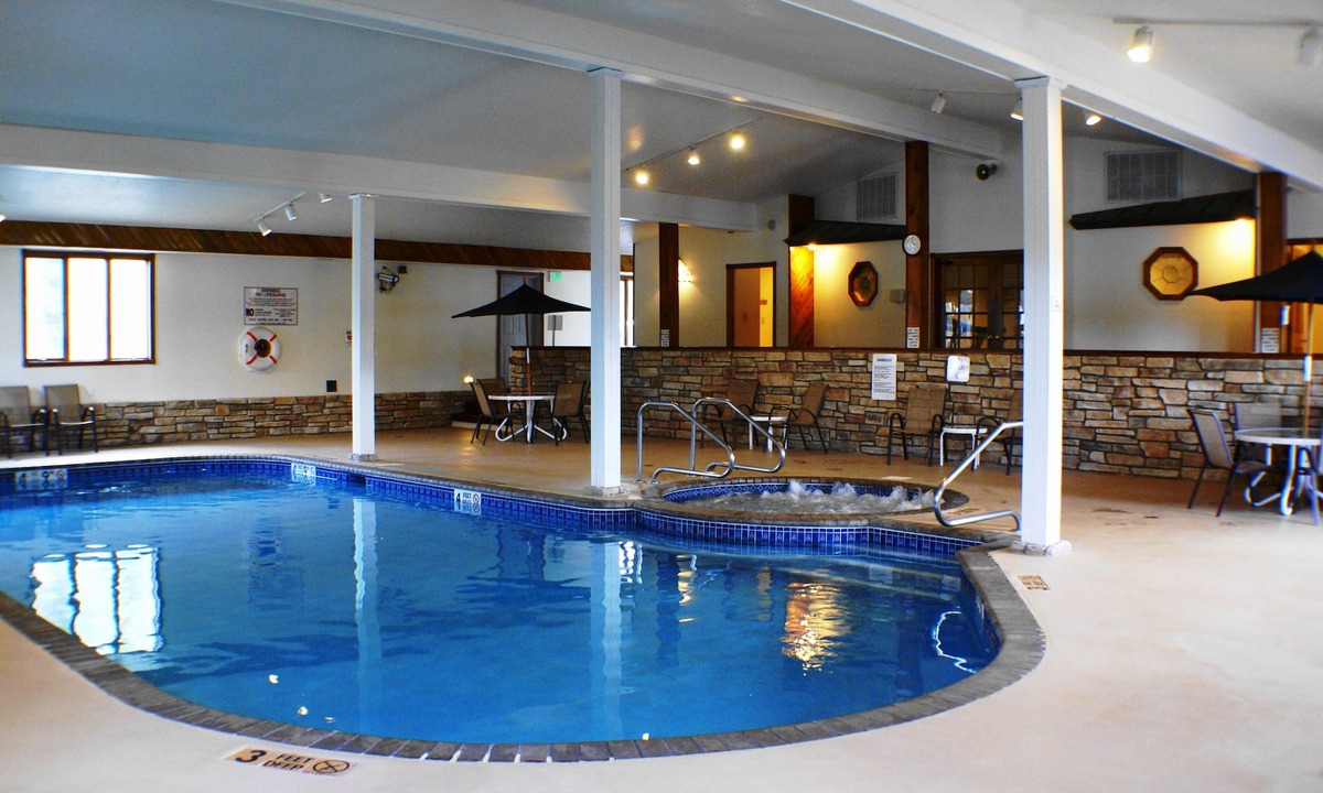 Fort Edward Hotel | Landmark Motor Inn