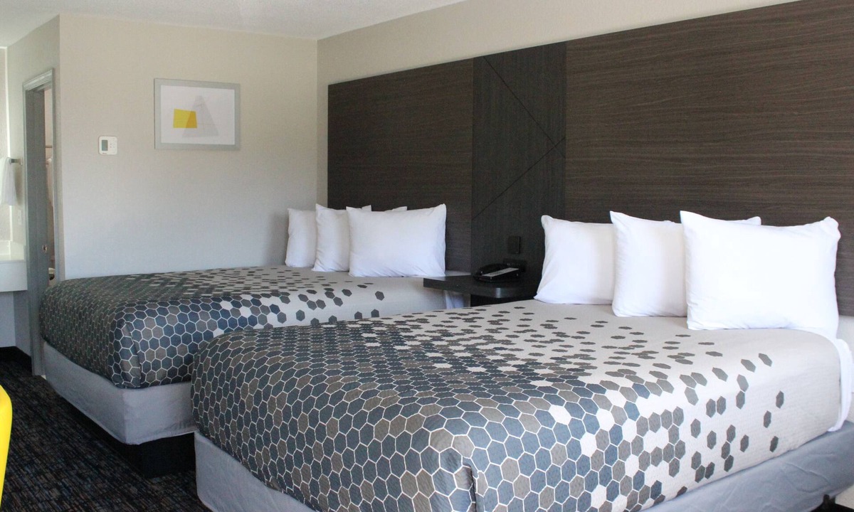 Fort Lawn Hotel | Landsford Inn