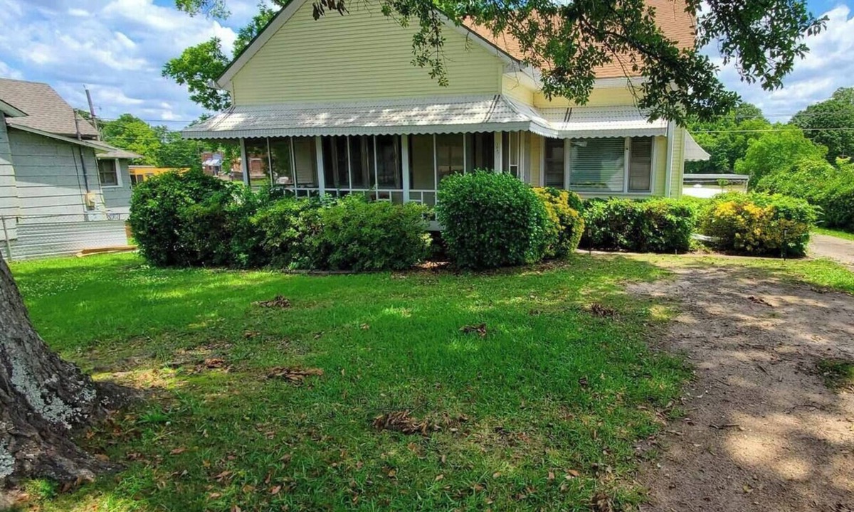 Lanett House | Lanett's Hideaway
