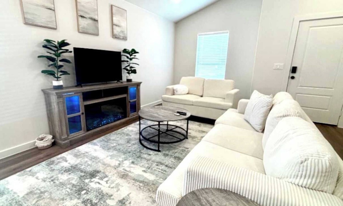 Lubbock House | Langford House - 3BR/2BA - Family Friendly