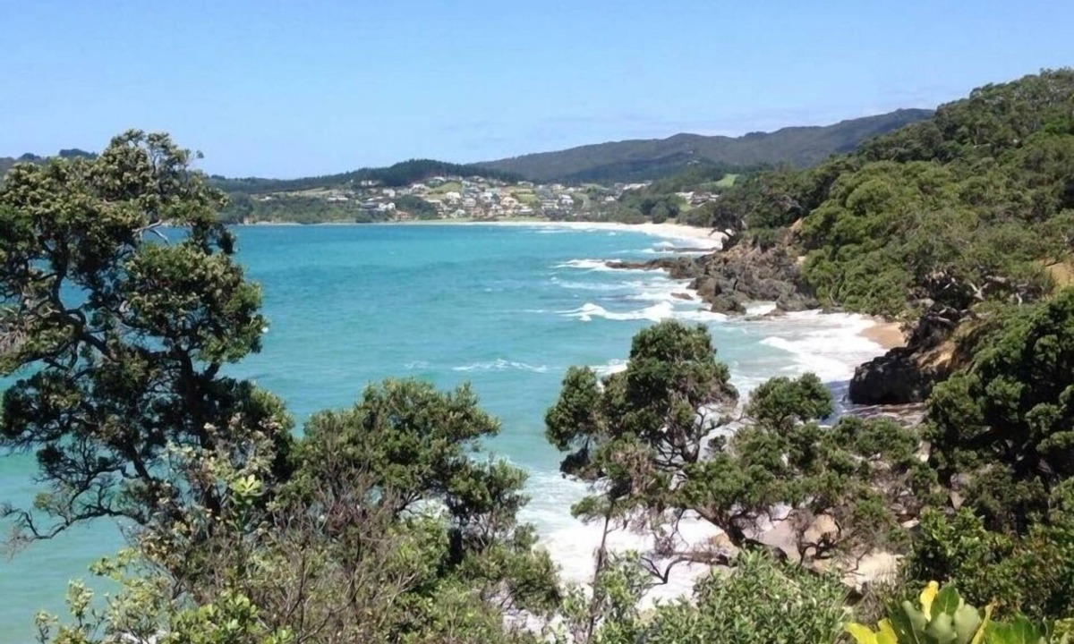 Langs Beach House | Langs Beachfront property