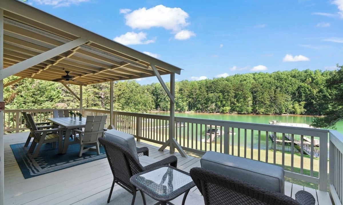 Cumming House | Lanier Lake House 30+ nights