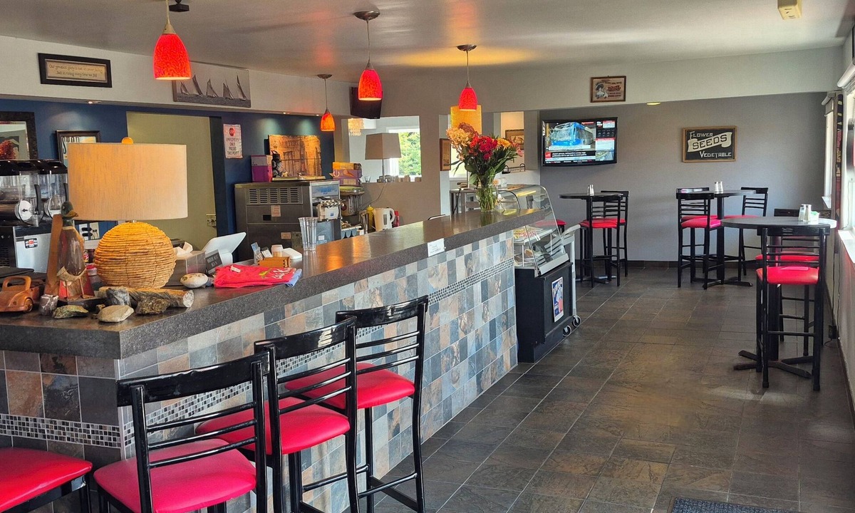 Batchawana Bay Hotel | LaniKai Hotel & Restaurant