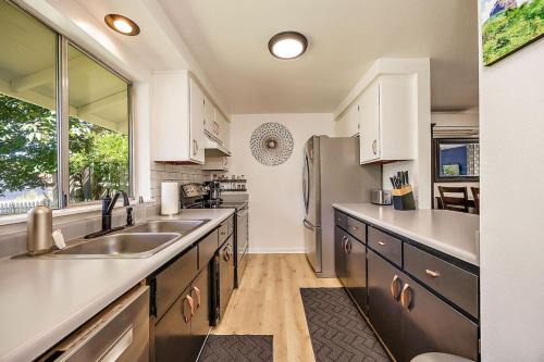 Phoenix House | Lanka Rose House by WanderLodges