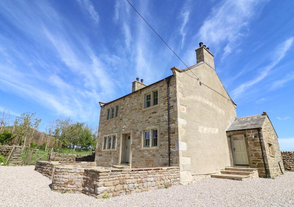 Fourstones Near Bentham House | Lanshaw House