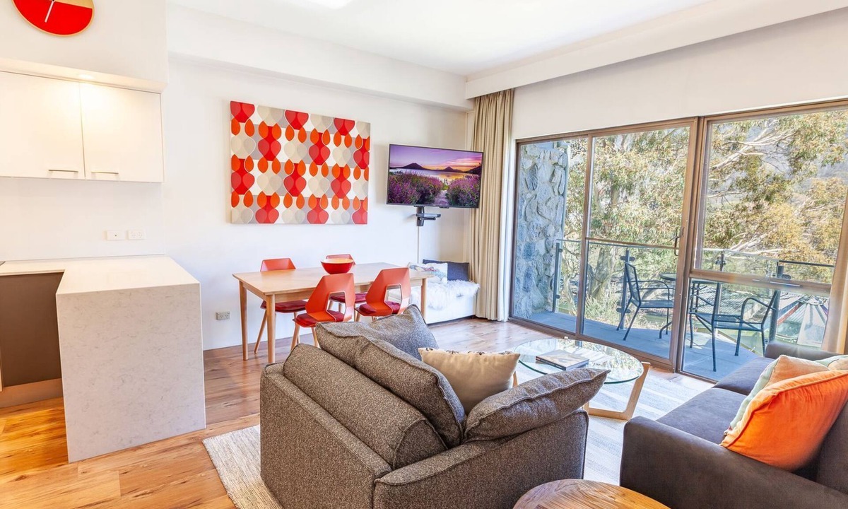 Thredbo Apartment | Lantern 07 - Balcony