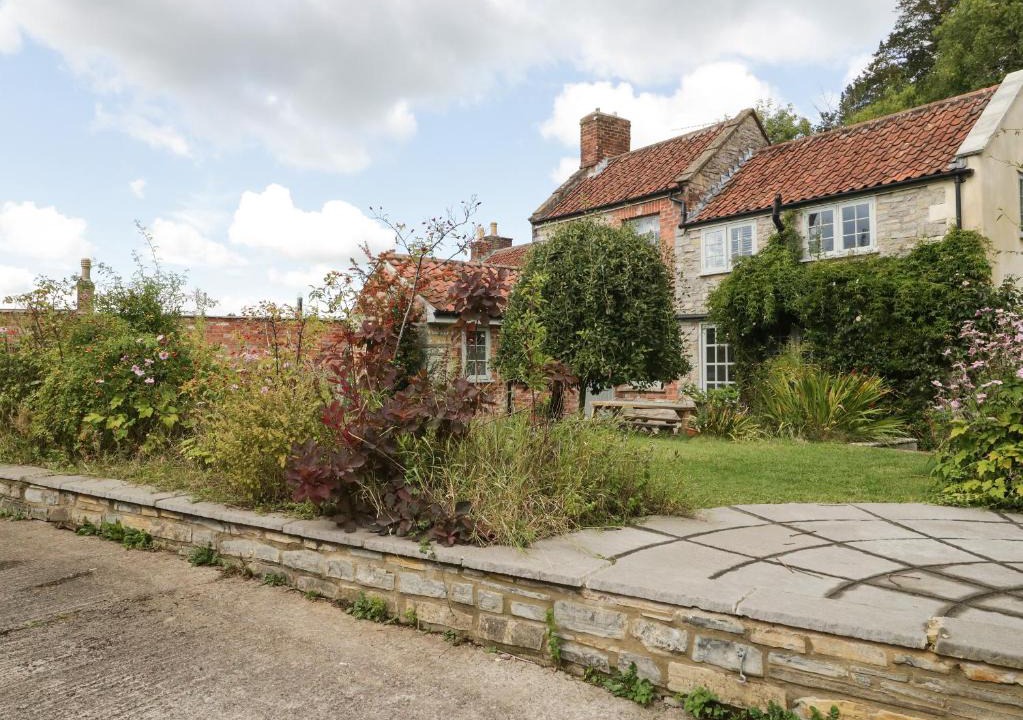 Glastonbury House | Lantern Cottage