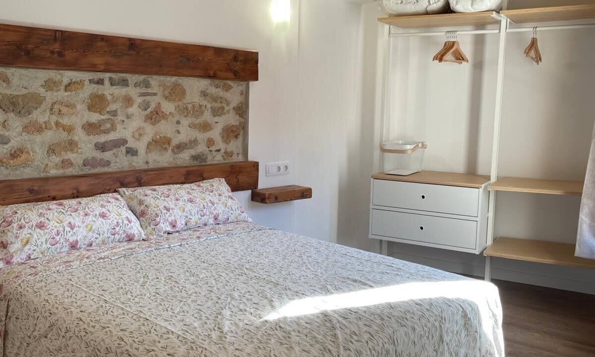 Fuentes de Ayodar House | LAPORCHÁ GUESTHOUSE