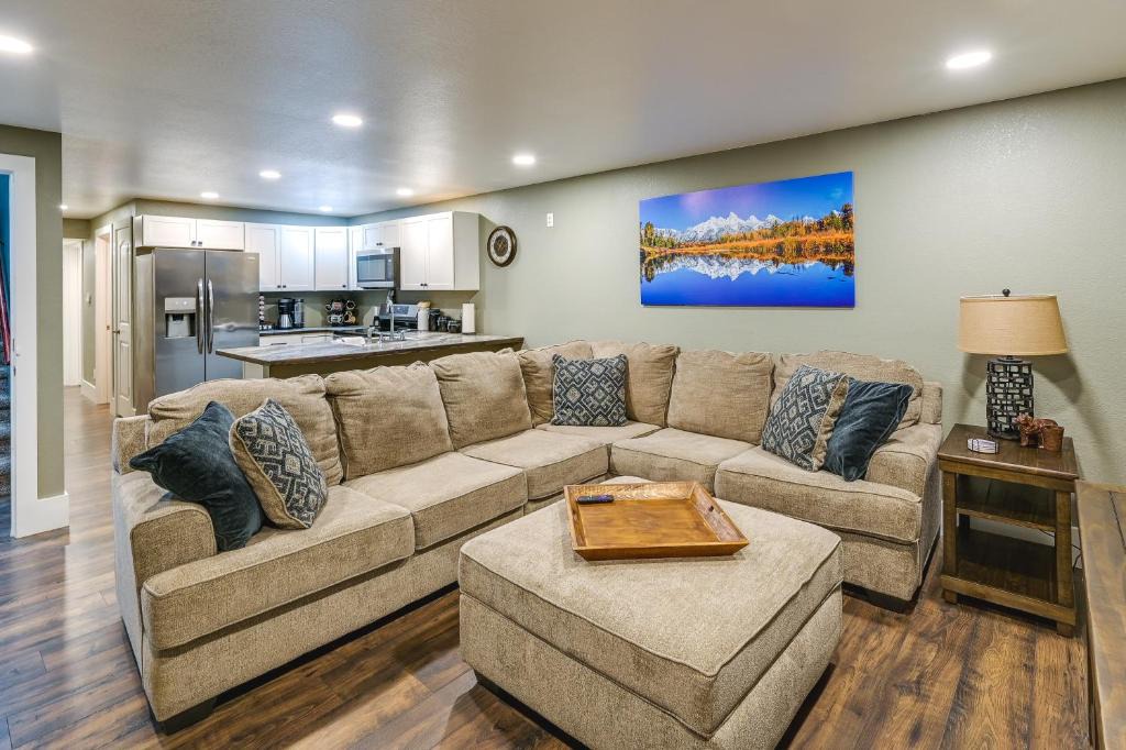 Laramie Apartment | Laramie Gem < 1/2 Mi to University of Wyoming!