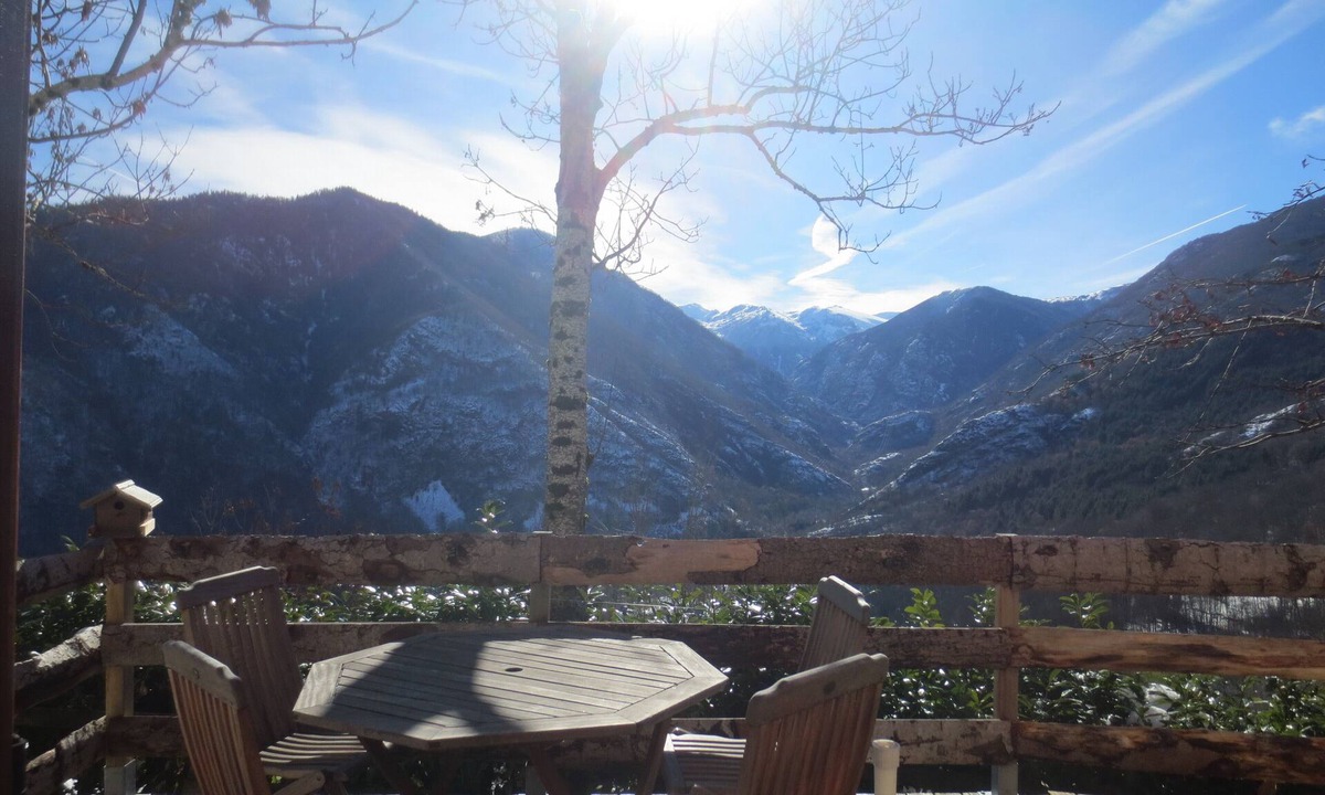 Larcat Ski Chalet | Larcat's chalet, breathtaking mountain view