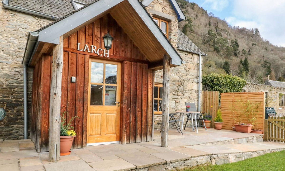 Weem Cottage | Larch Cottage