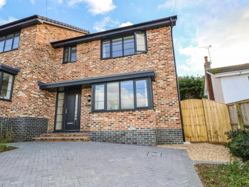 Totland Bay House | Larch Lodge