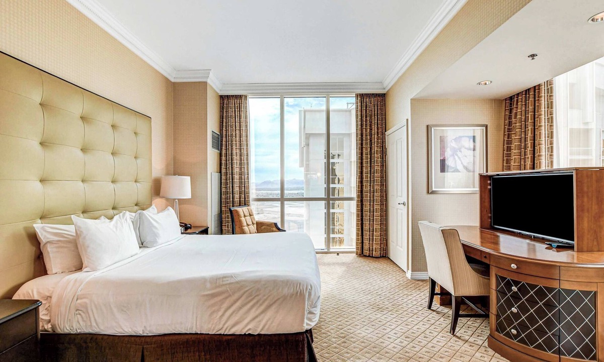 Las Vegas Apartment | Large 1BR at MGM With Strip View