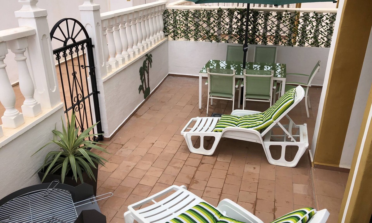 La Zenia Apartment | Large 2 Bedroom Apartment - Private Garden- 10 Min from La Zenia Beach/Boulevard