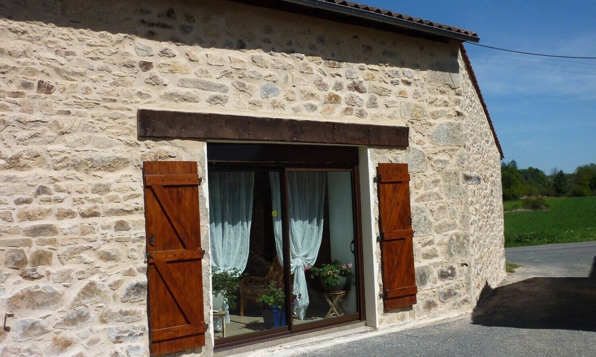 Saint-Mathieu House | Large 2 bedroom stone gite