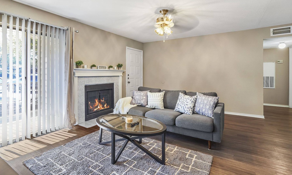 East Riverside - Oltorf Apartment | Large 2 Bedroom near Downtown