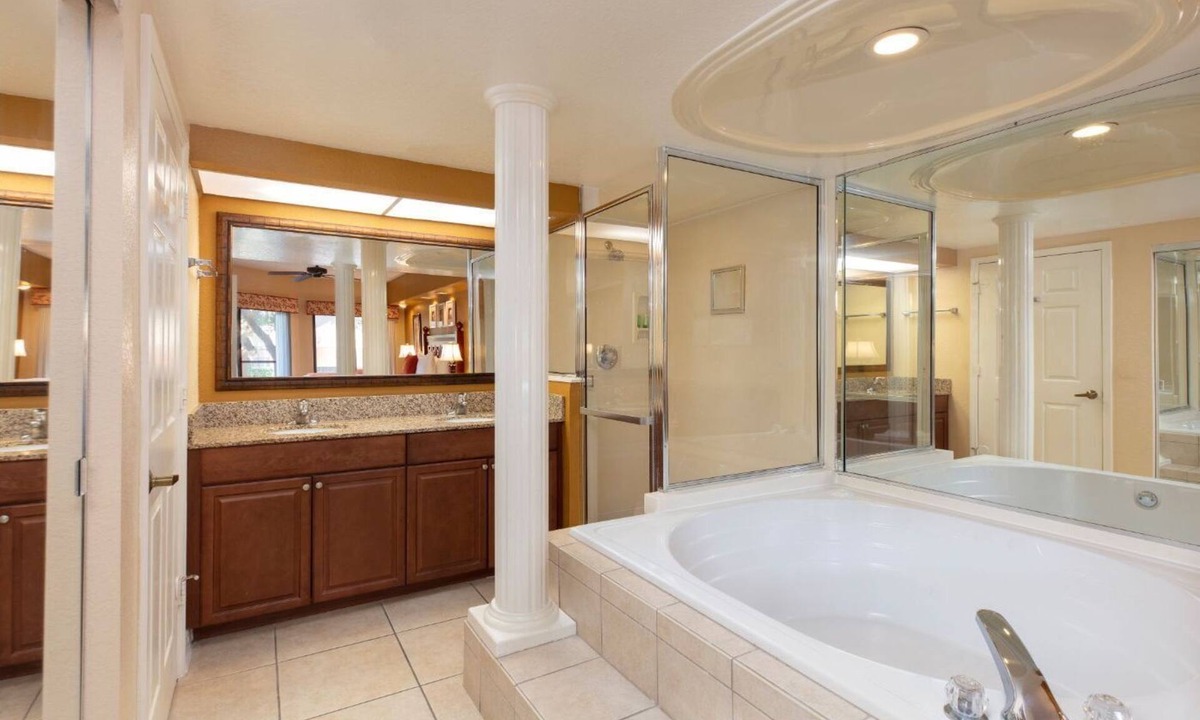 Florida Central Atlantic Coast Apartment | LARGE 2-Bedroom Villa AT WESTGATE LAKES RESORT near Universal Studios & Disney