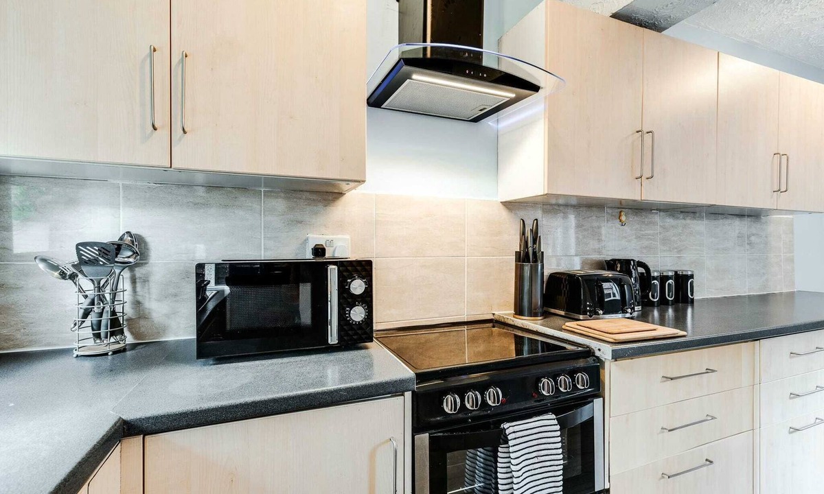 Withington House | Large 3 Bed Stay Manchester