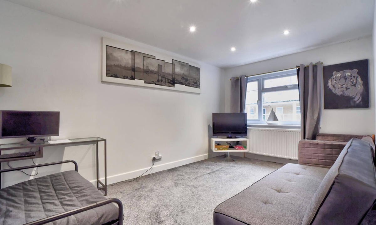 Heybridge House | Large 3 bedroom Maisonette in Maldon