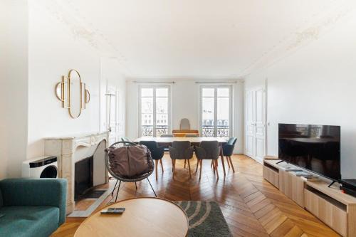 Quartier de la Roquette Apartment | Large 4 bedroom apartment near Bastille