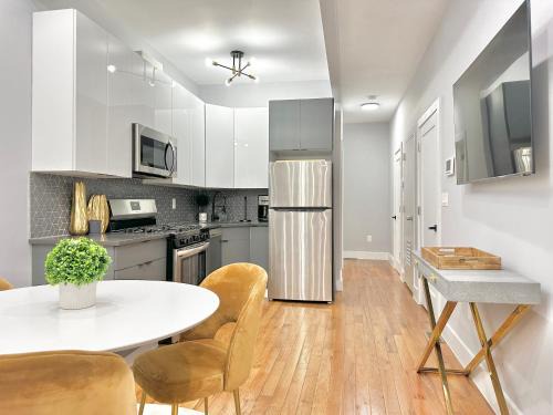 Mott Haven Apartment | Large 4 Bedroom NYC Property