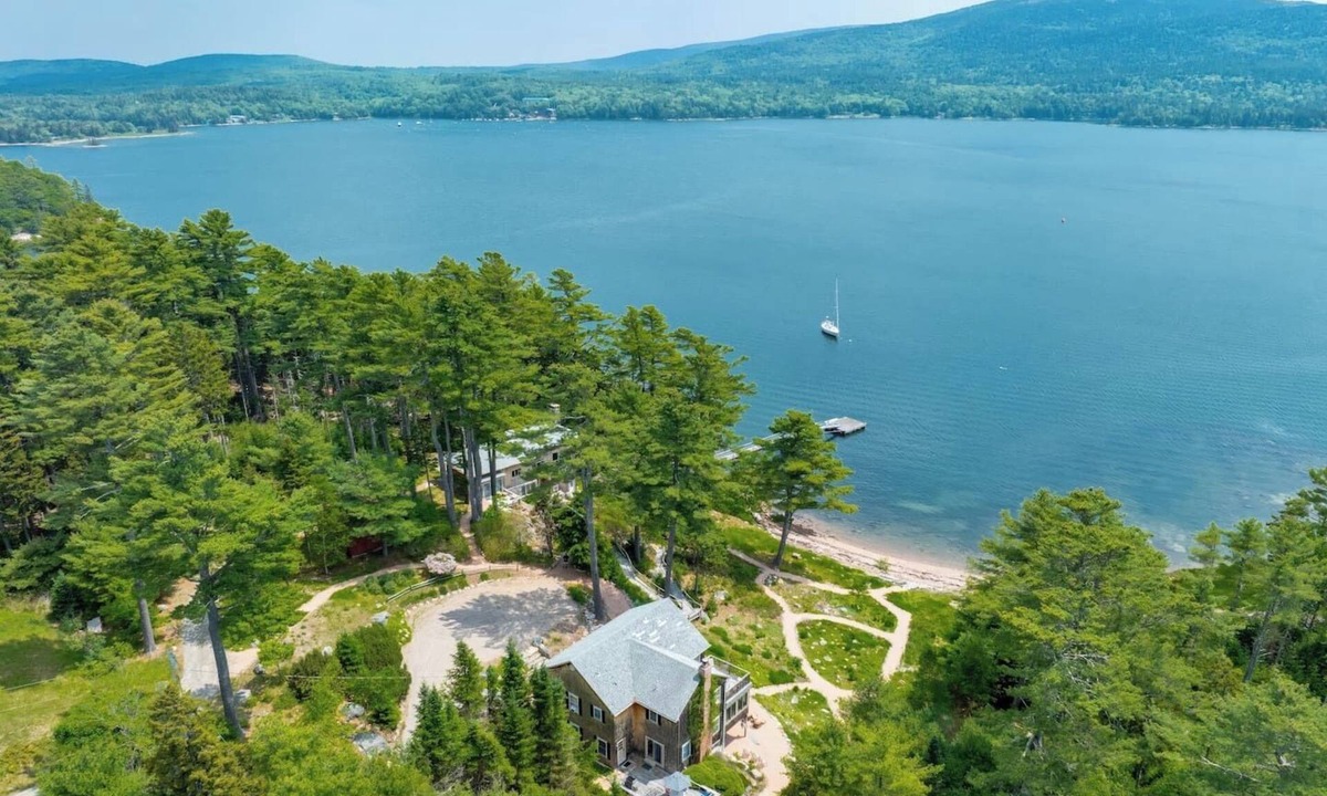Mount Desert House | Large 4BR Waterfront Home with Dock! [Quarry Cove]
