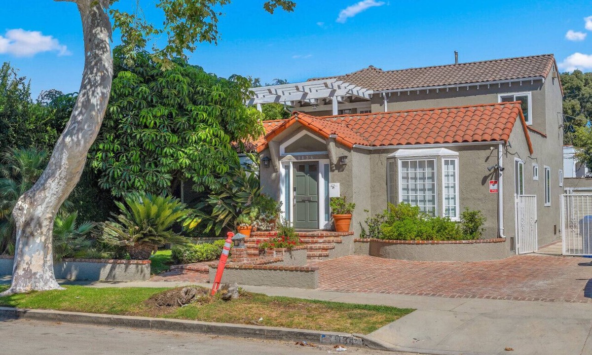 Pico - Robertson House | Large 5 BR- Beverly Hills Adj