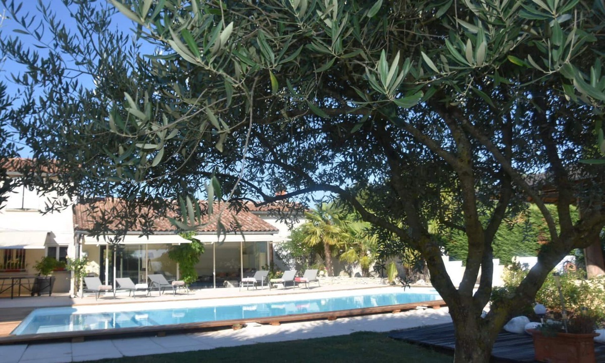 Saix House | Large air-conditioned house, swimming pool Secure Very quiet Pétanque, Table tennis