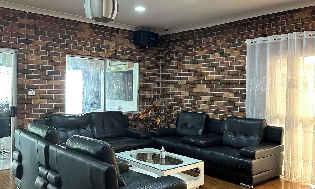 Strathfield House | LARGE and COSY HOME IN STRATHFIELD