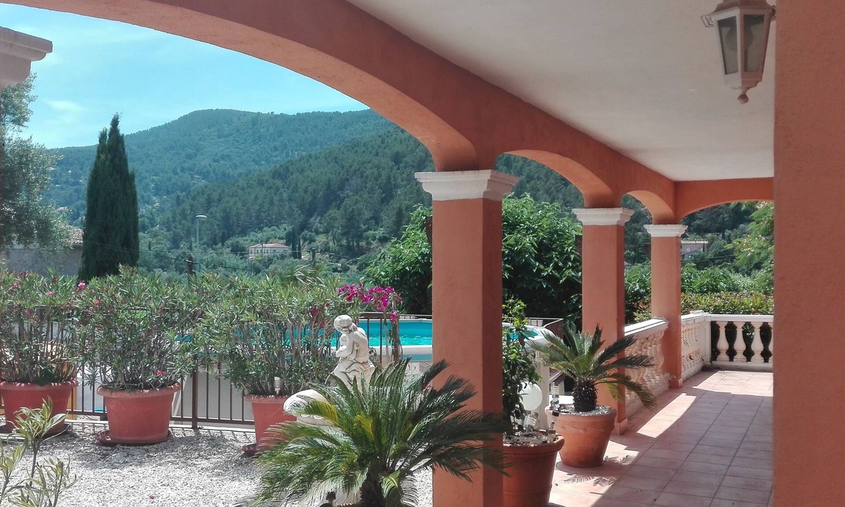 Sollies-Toucas Villa | Large and lively family villa in the heart of Provence