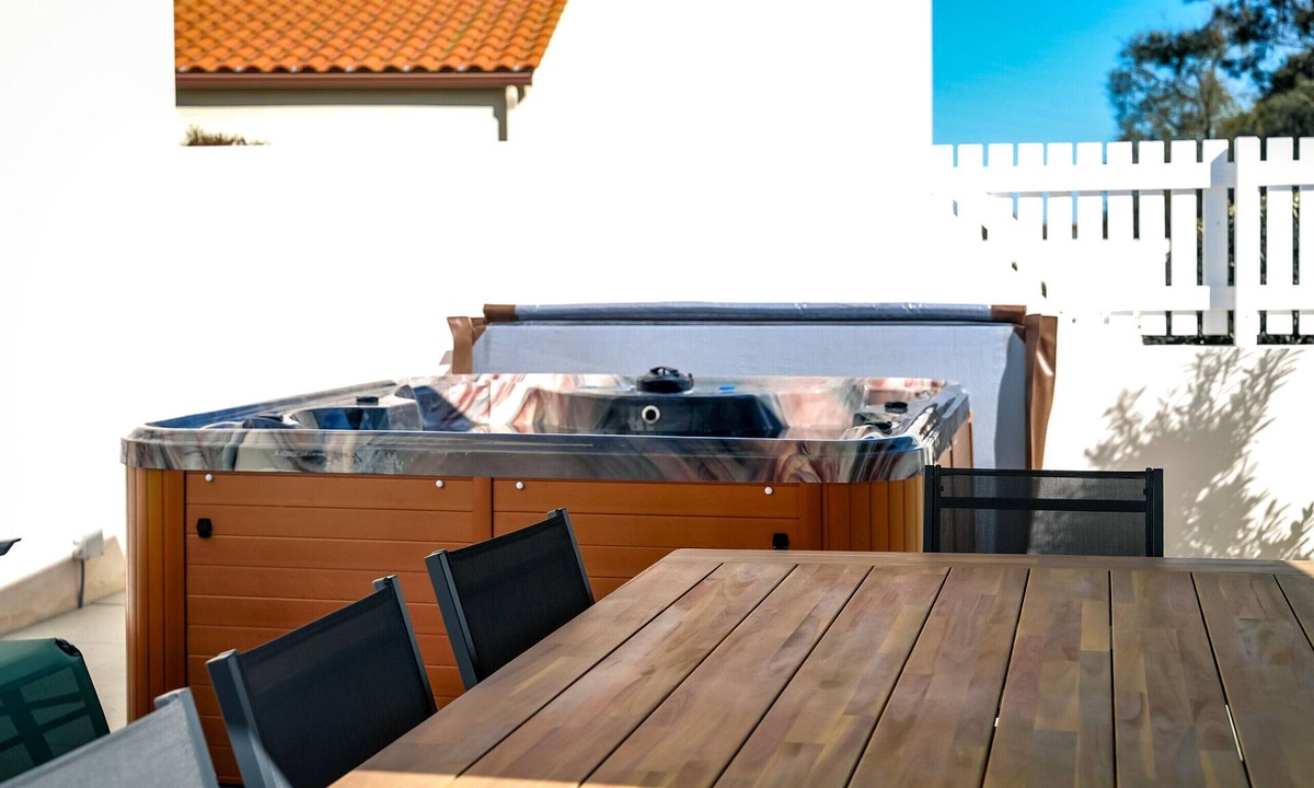Chateau-d'Olonne Ski Chalet | Large and pretty renovated house Les Sables - 8 pers