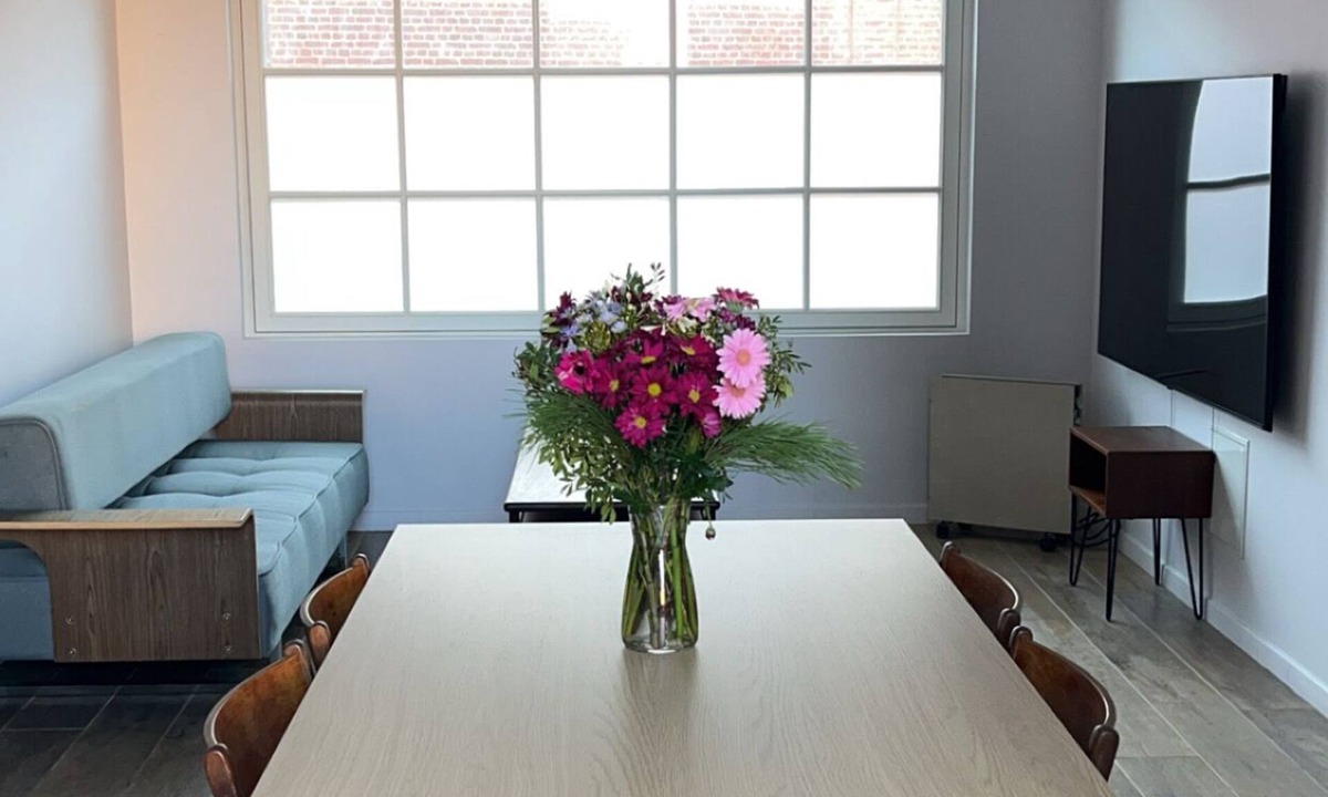 Villers-Cotterets Apartment | Large apartment with fireplace